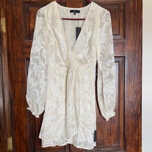 Lulu's Cream Floral Long Sleeve Dress